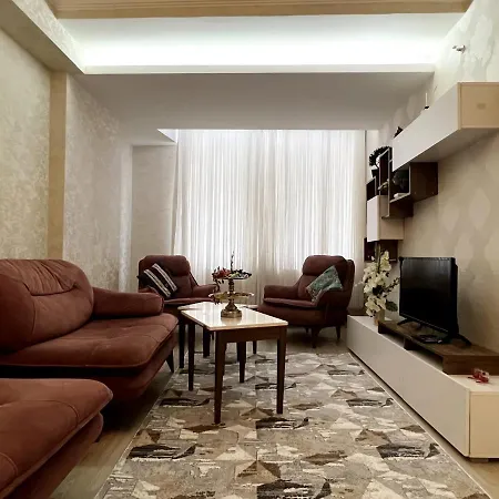 Luxury 1plus1 Apt With Free Parking Apartment *